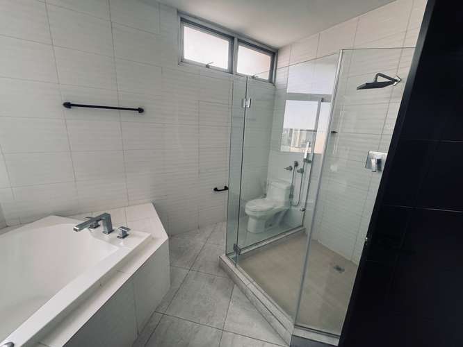 Alquiler de muy amplio Apartamento en el cangrejo - Imagen 12