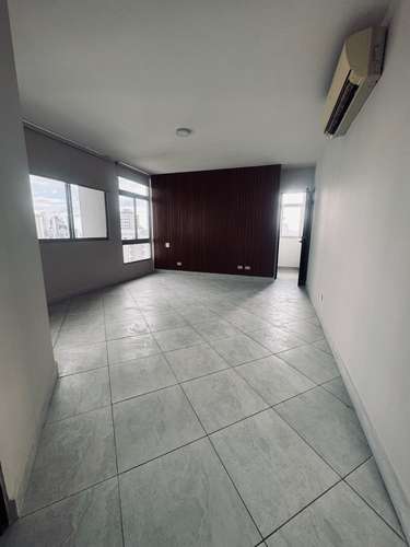 Alquiler de muy amplio Apartamento en el cangrejo - Imagen 5
