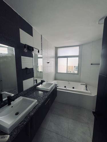 Alquiler de muy amplio Apartamento en el cangrejo - Imagen 11