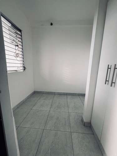 Alquiler de muy amplio Apartamento en el cangrejo - Imagen 4