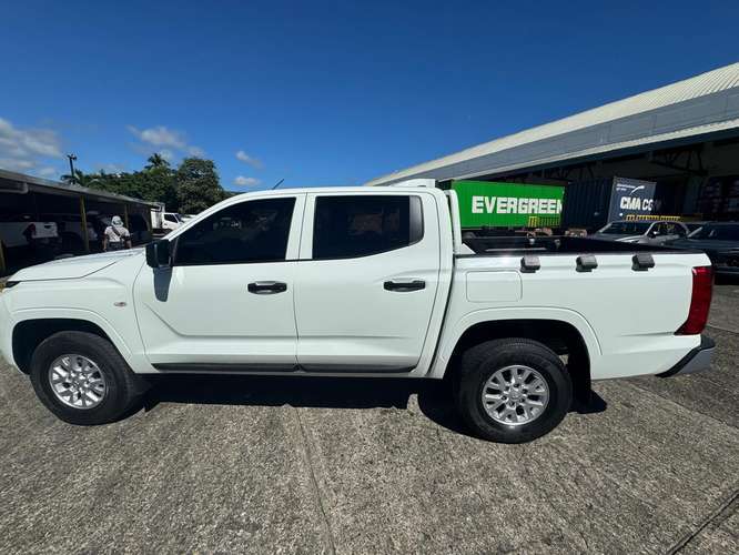MITSUBISHI L - Imagen 3