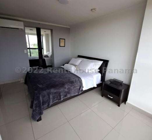 Alquiler de apartamento amoblado en PH Condado Country Club, Condado del Rey IH27-3015 