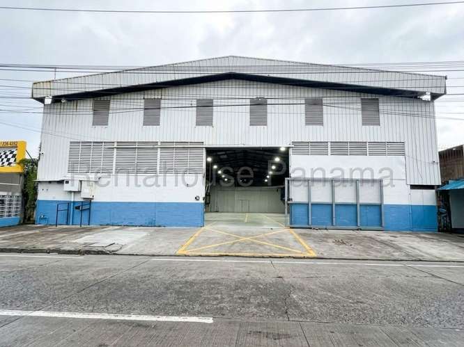 27-2996RGG Los Ángeles, Bethania: Galera alquiler 1,306 m² Despejada, almacén, distribución, pequeña industria.