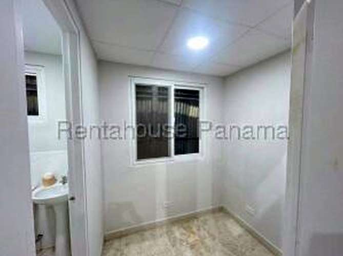 27-2996RGG Los Ángeles, Bethania: Galera alquiler 1,306 m² Despejada, almacén, distribución, pequeña industria.
