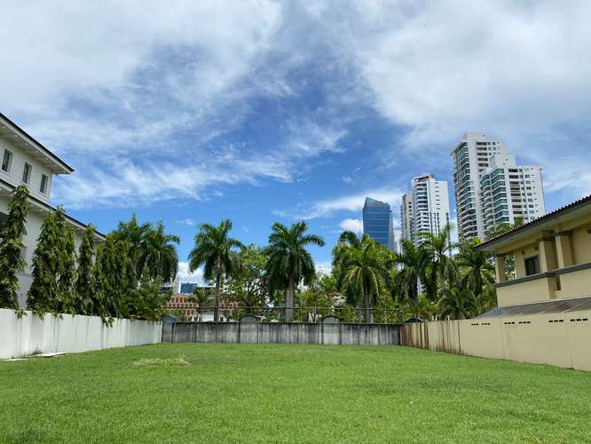 Lote de Terreno en Costa del Este - En Urbanización Residencial - 1,075 M²