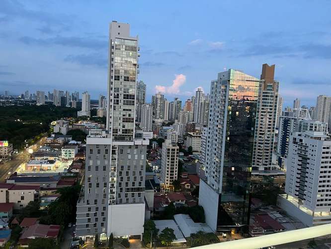 SE ALQUILA APARTAMENTO AMOBLADO EN PH MONTEMAR – SAN FRANCISCO  US$1,100 mensuales | 87 m² | Piso 26 | Se aceptan mascot
