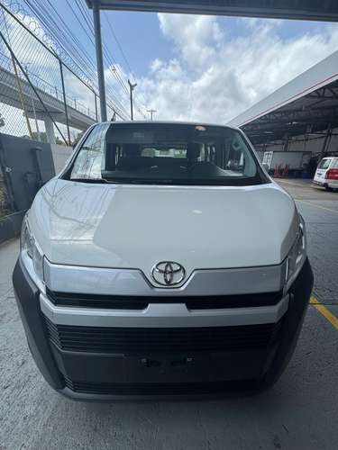TOYOTA HIACE BUS 2024 - Imagen 8