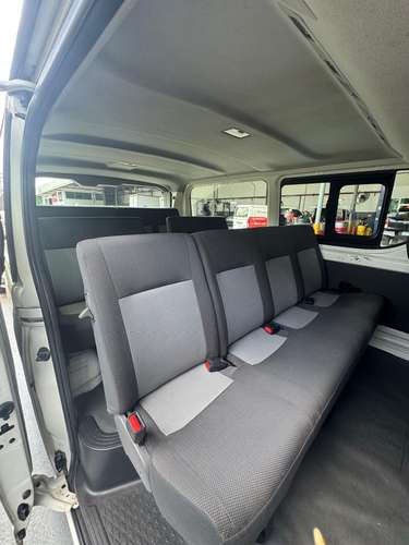 TOYOTA HIACE BUS 2024 - Imagen 6