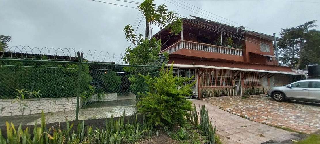 Casa y Local Comercial en Volcán, Tierras Altas, Chiriquí