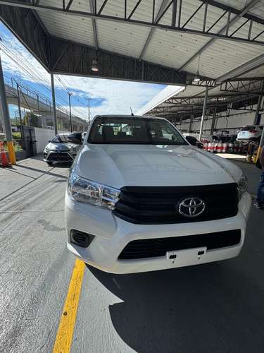 TOYOTA HILUX 2025 - Imagen 2