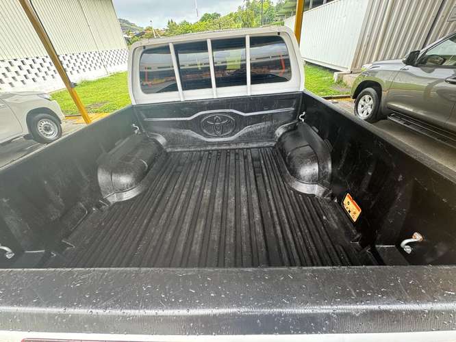 TOYOTA HILUX 2025 - Imagen 11