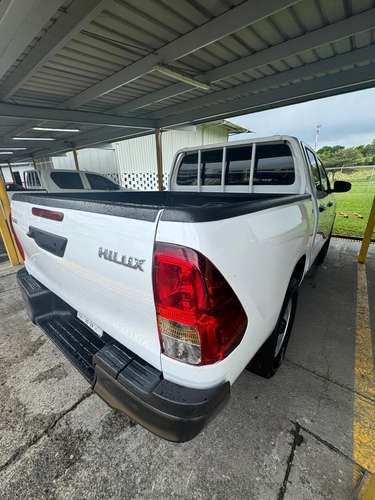 TOYOTA HILUX 2025 - Imagen 3