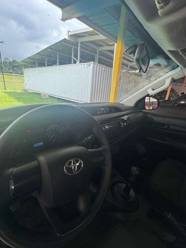 TOYOTA HILUX 2025 - Imagen 12