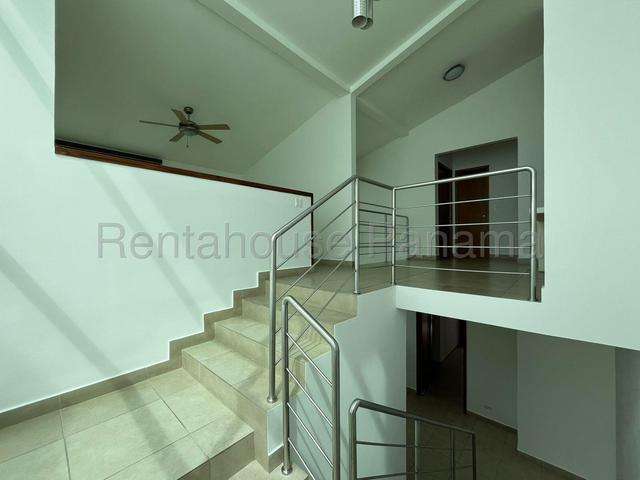 Se alquila moderna casa con línea blanca completa en Altos de Panamá 27-7223/GMB - Imagen 4