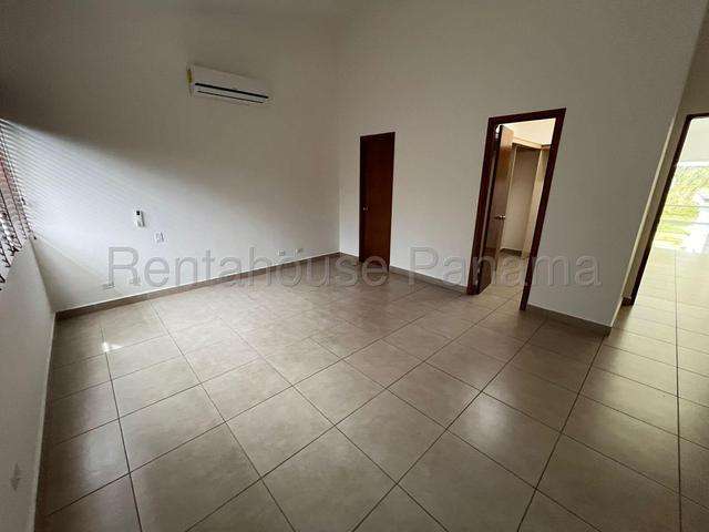 Se alquila moderna casa con línea blanca completa en Altos de Panamá 27-7223/GMB - Imagen 10