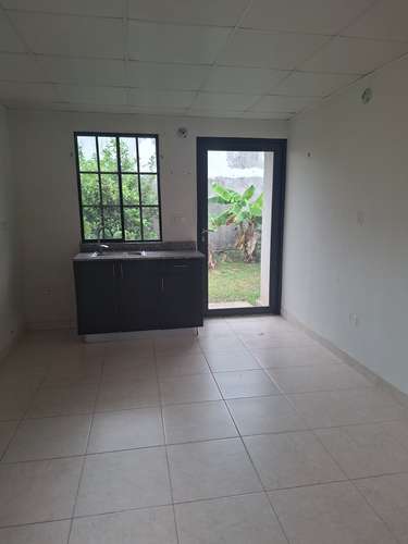 Banco vende casa en RESIDENCIAL PARK VILLAGE – VILLAS DE ARRAIJÁN, PANAMÁ OESTE - Imagen 4