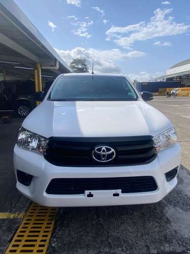 TOYOTA HILUX 2026