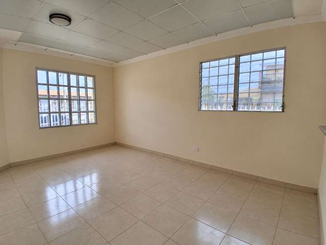 Casa de esquina en alquiler en Altos de la Castellana | 3 recámaras - Imagen 2
