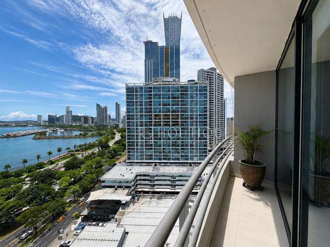 Venta de apartamento Linea blanca en PH Los Delfines, Avenida balboa - Imagen 2