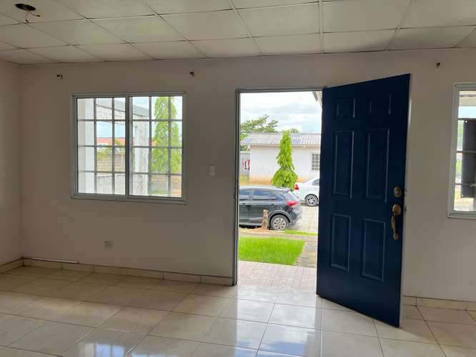 Banco vende casa en RESIDENCIAL PALO ALTO – PRADERA AZUL, 24 DE DICIEMBRE - Imagen 11