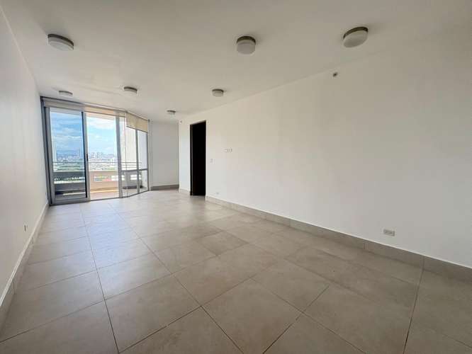 Apartamento en Venta · 2 Habitaciones y Balcón · Luxor 300 · El Cangrejo - Imagen 2