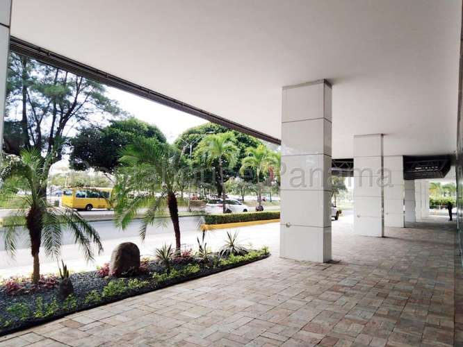 J3003GRR Venta de Local Comercial en Avenida Balboa  - Imagen 7