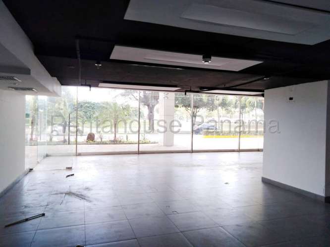 J3003GRR Venta de Local Comercial en Avenida Balboa  - Imagen 4