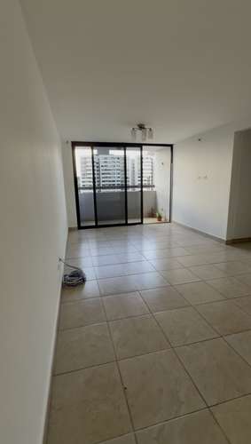 ¡Por debajo del precio de mercado! Apartamento en Condado Country Club - Imagen 11