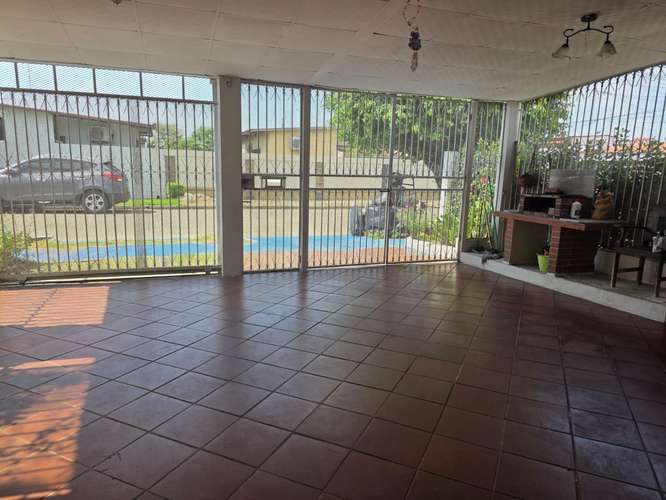 Alquiler de Casa en Campo Limberg