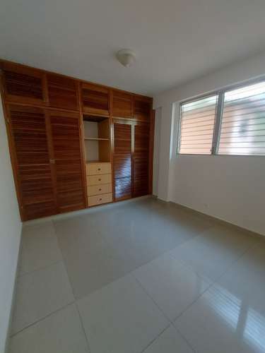 ALQUILER APARTAMENTO  120mts2, 3 RECAMARAS, PLANTA BAJA, AVE JUAN PABLO II $825.00usd - Imagen 7