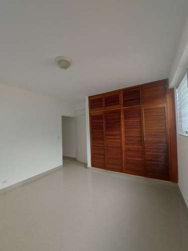 ALQUILER APARTAMENTO  120mts2, 3 RECAMARAS, PLANTA BAJA, AVE JUAN PABLO II $825.00usd - Imagen 2