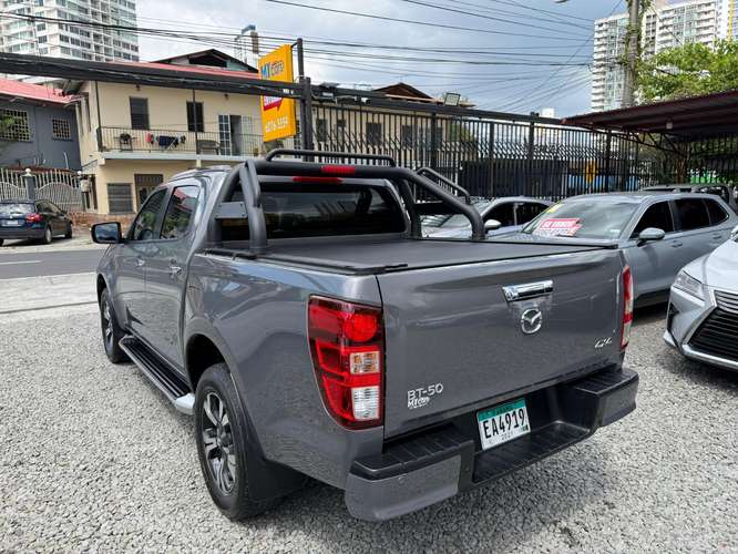 Mazda BT-50 2022
