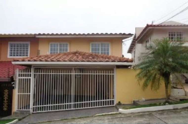 Hermosa Casa de 3 pisos en Residencial Limajo - Imagen 13