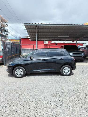 2025 Suzuki Swift - 1166 km - Garantia de agencia hasta agosto 2028 - Imagen 2