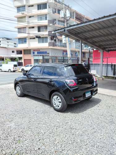 2025 Suzuki Swift - 1166 km - Garantia de agencia hasta agosto 2028 - Imagen 3