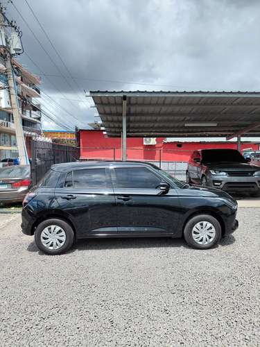 2025 Suzuki Swift - 1166 km - Garantia de agencia hasta agosto 2028 - Imagen 6