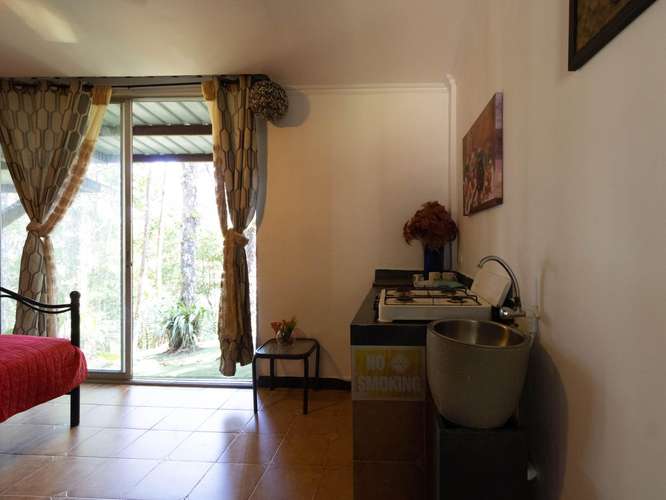 Exclusiva casa campestre en Cerro Azul con 11 dormitorios y vistas a las montañas - Imagen 12