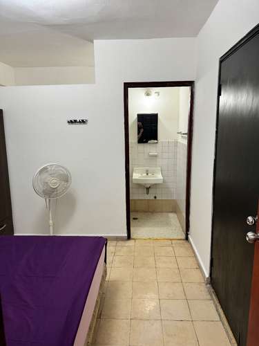 CUARTO EN OBARRIO con ((aire acondicionado))  - Imagen 4
