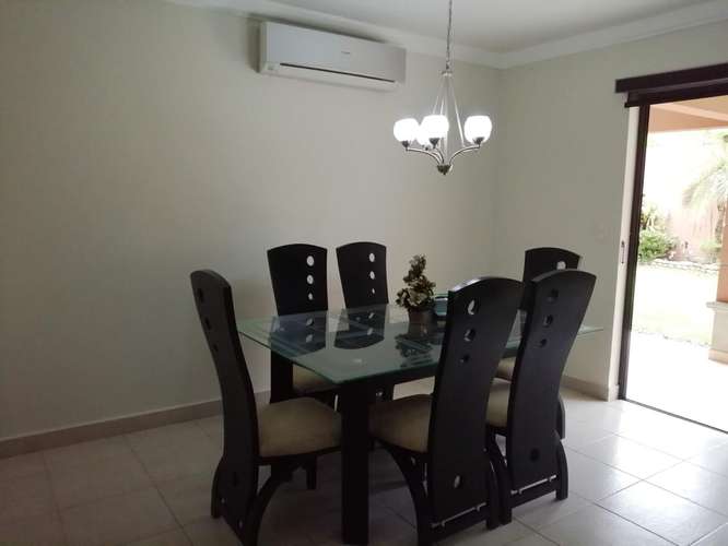 SOLO CLIENTES DIRECTOS Se Alquila Casa para Diciembre en Versalles- Juan Díaz. - Imagen 4