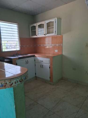 Banco vende casa en LAS TABLAS ABAJO – LOS SANTOS - Imagen 4