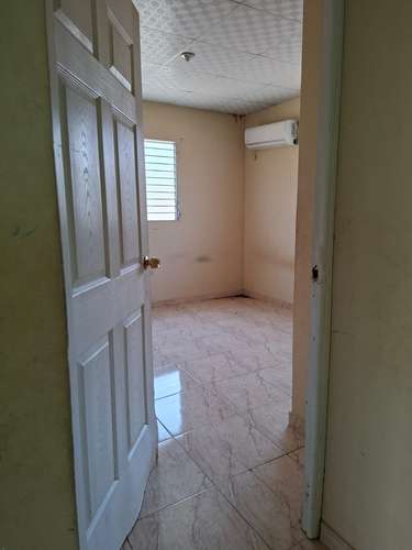 Banco vende casa en LAS TABLAS ABAJO – LOS SANTOS - Imagen 5