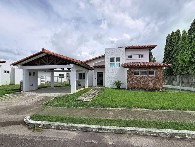 Alquiler de casa amueblada en Playa Malibú – Nueva Gorgona