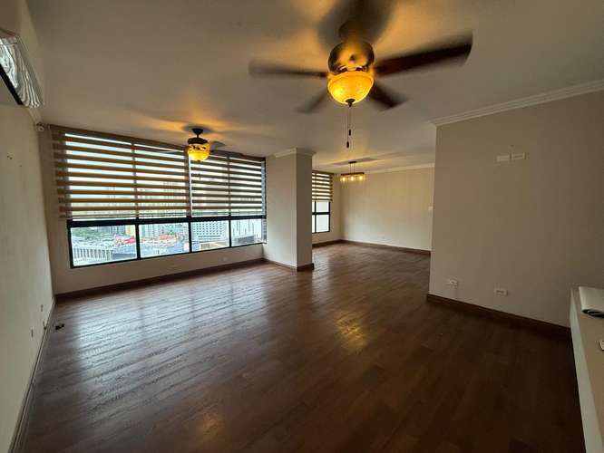 Alquiler de Apartamento en Obarrio – 130 m² | 2 Recámaras + Estudio - C.J.