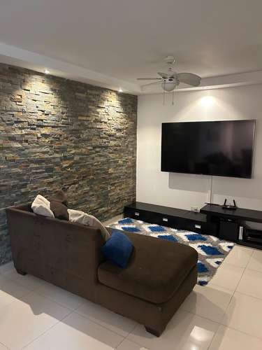 Alquilo apartamento amoblado en Costa Del Este, 3 recamaras, remodelado, 120m2. - Imagen 5