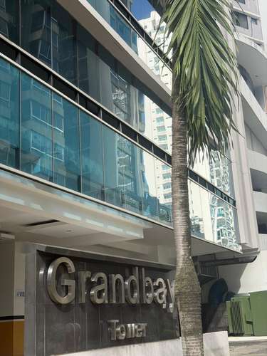Alquiler en PH GrandBay Tower - Avenida Balboa - Frente a la Cinta Costera