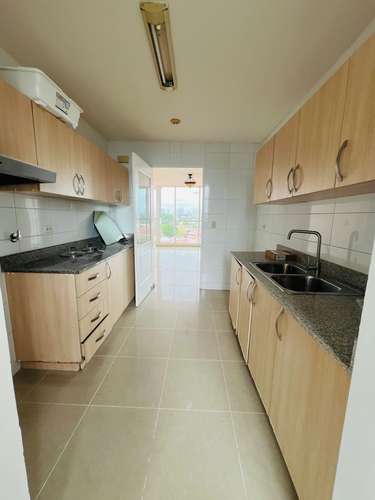 Vendo apartamento en Parque Lefevre, Chanis, La Fontana, 118m2, 3 recamaras, con Balcon, area social,  - Imagen 2