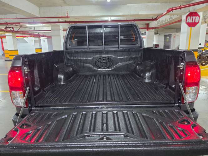 TOYOTA HILUX 2023 74mil km  - Imagen 10