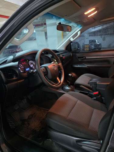 TOYOTA HILUX 2023 74mil km  - Imagen 12
