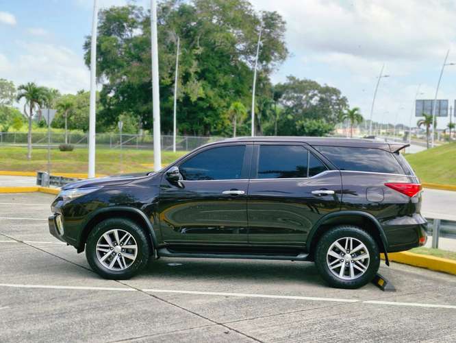 Toyota Fortuner 2019 Automatica Turbo Diesel - Imagen 5