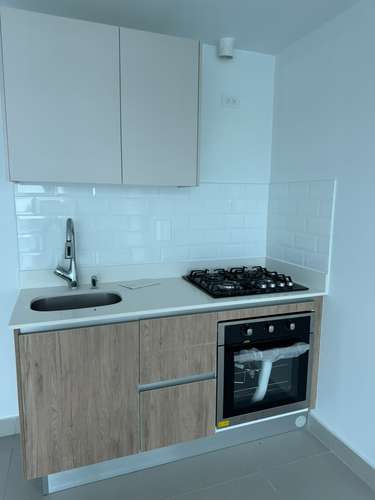 Melissa Foster Luxury Alquila Luminoso Apartamento PH Forest Gate Albrook MFR2203